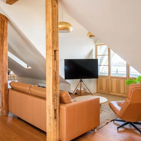 Riverside Flat With A Beautiful View Over * Ρίγα