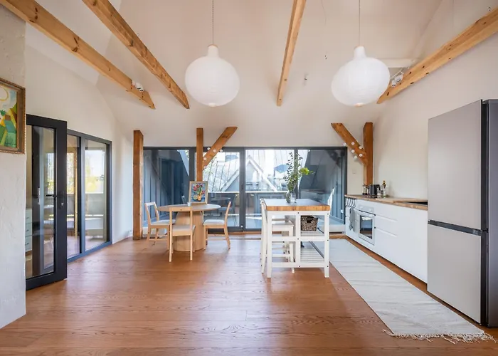 Riverside Flat With A Beautiful View Over Appartement