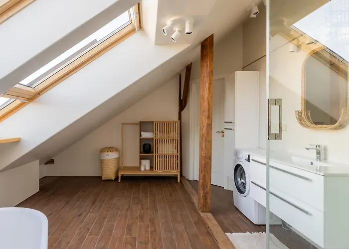 Riverside Flat With A Beautiful View Over *