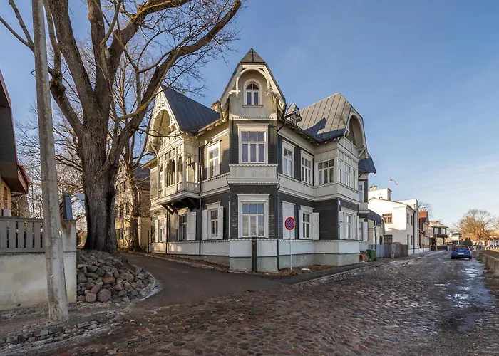 Riverside Flat With A Beautiful View Over Apartment