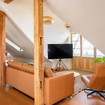 Riverside Flat With A Beautiful View Over * Riga