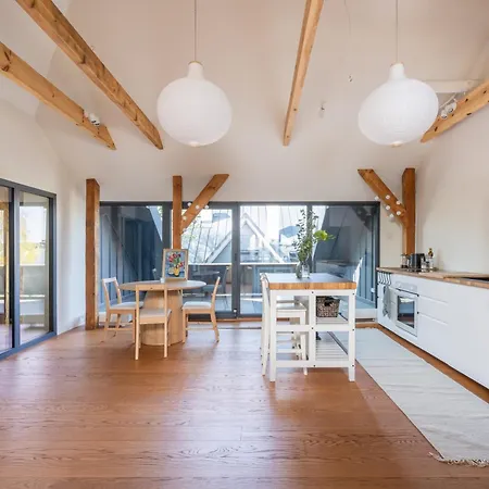 Riverside Flat With A Beautiful View Over Lejlighed