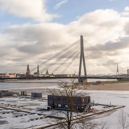 Daire Riverside Flat With A Beautiful View Over Riga